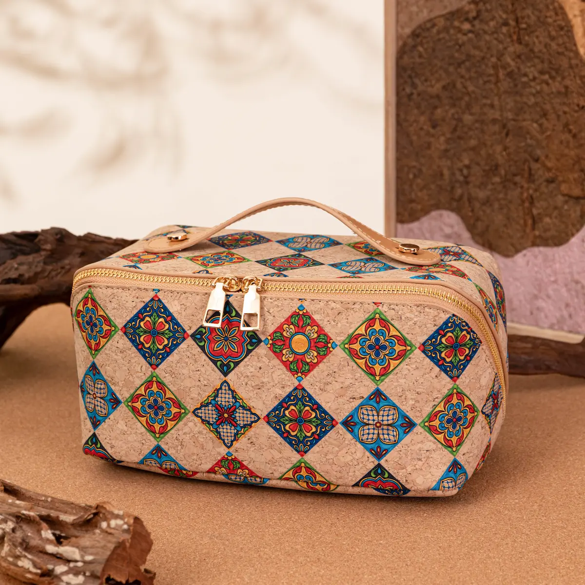 Hcork_Cork_Travel_Cosmetic_Bag_and_Makeup_Organizer-1