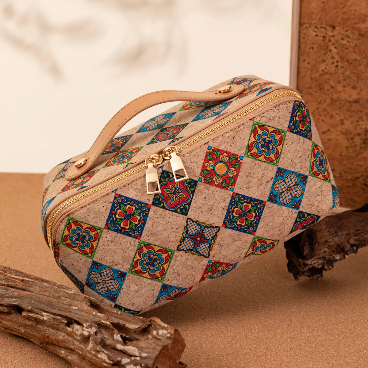 Hcork_Cork_Travel_Cosmetic_Bag_and_Makeup_Organizer-2