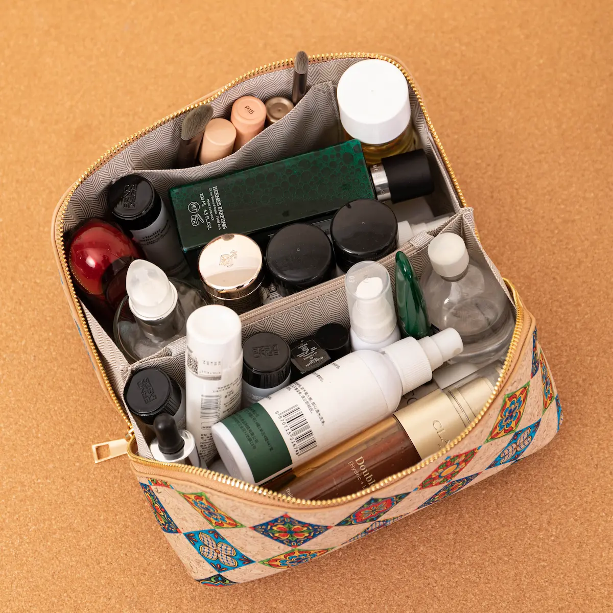 Handmade Portuguese Cork Makeup Bag - Eco-Friendly Toiletry Travel Case with Azulejo Pattern - Image 5