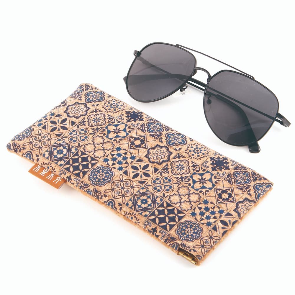 Natural Cork Glasses Case - Self-Closing Sunglasses Pouch, Eco-Friendly & Scratch-Resistant 1 eco-friendly-cork-glasses-case-floral